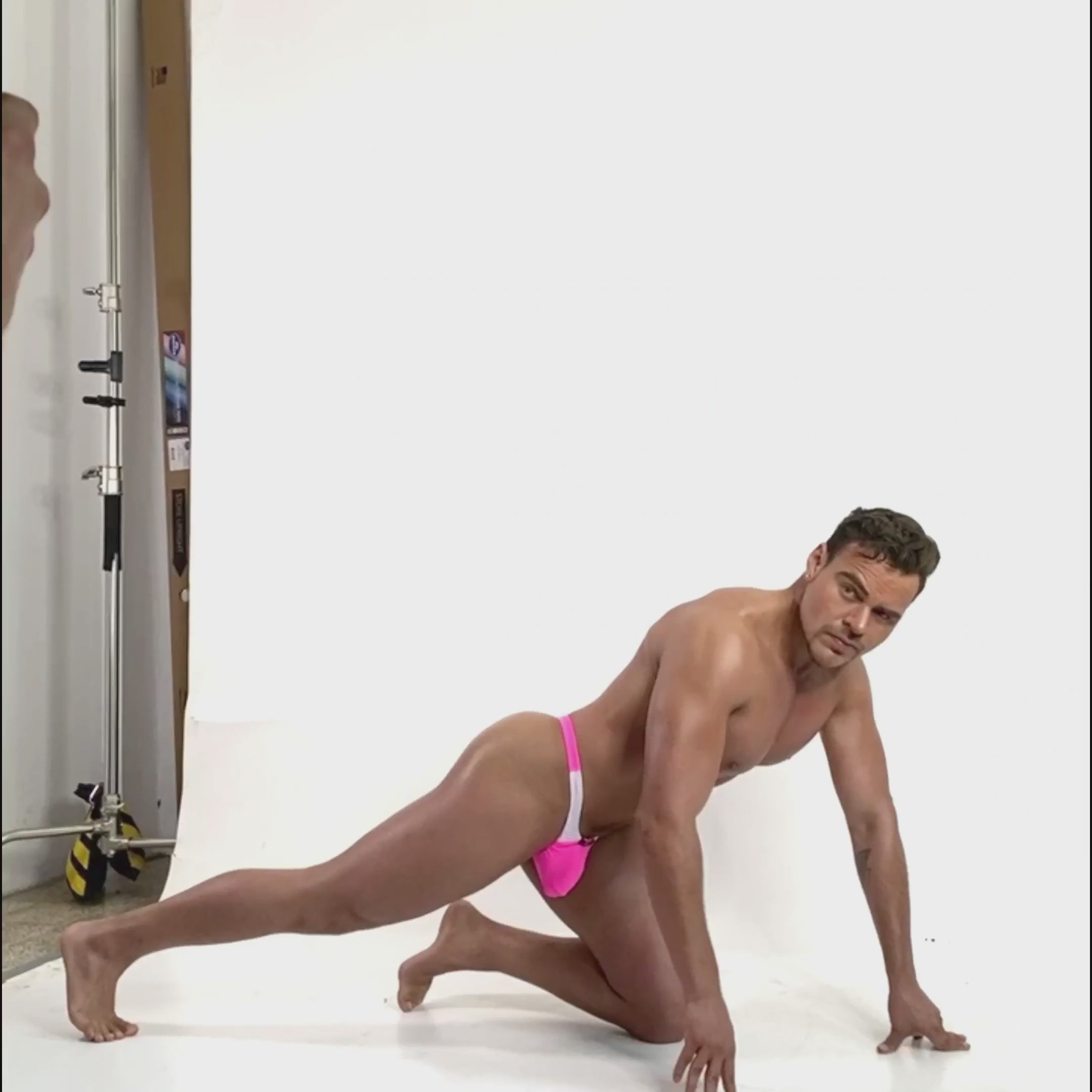 ICON TB - THONG BULGE T-STRING MEXICAN PINK/WHITE